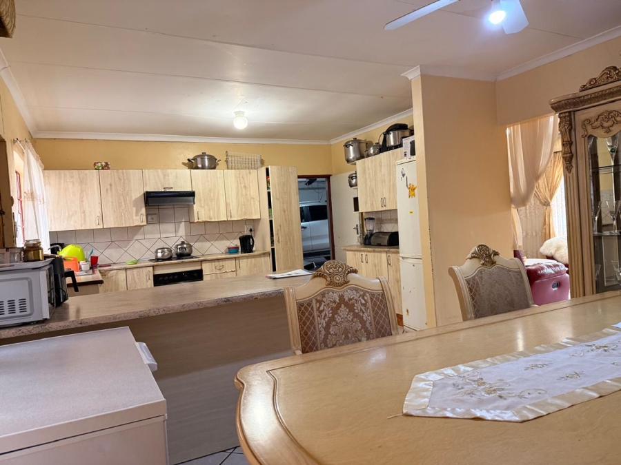 3 Bedroom Property for Sale in Geelhoutpark North West